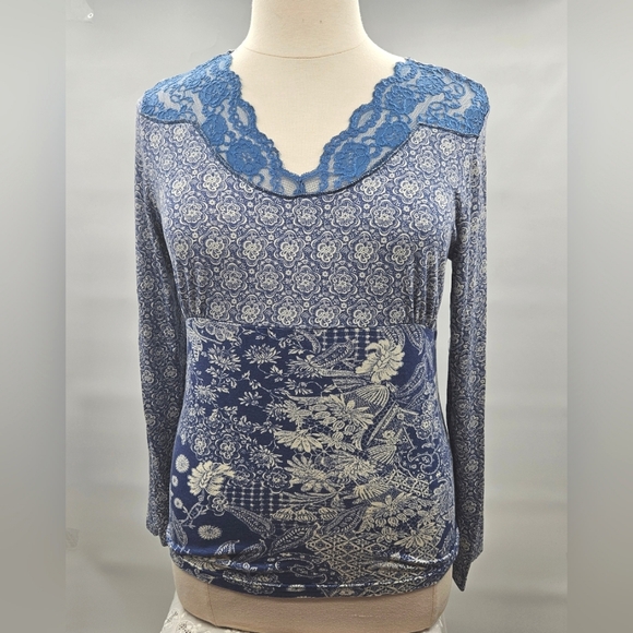 Christopher & Banks Lace Trim Blue & Cream Floral Stretch‎ Knit LS Tee XL - Picture 1 of 11